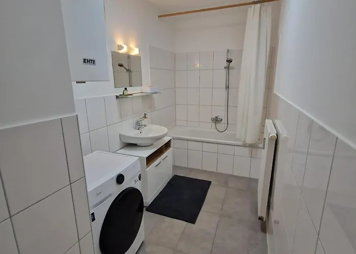 Center * Γκρατς