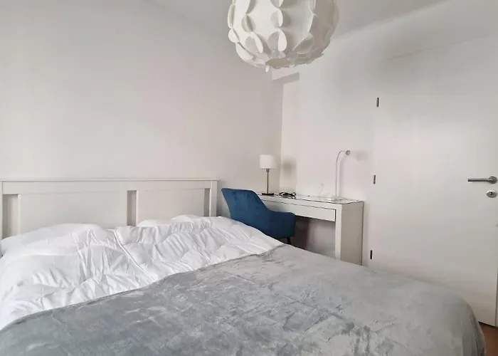 Center * Γκρατς