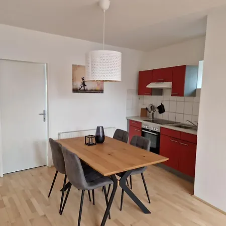 Center Apartment *
